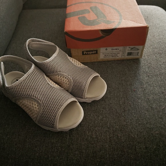 propet travel active